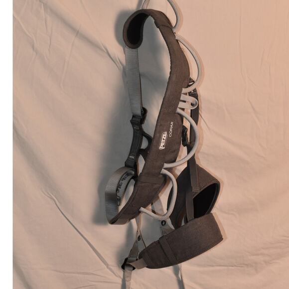 Petzl Corax Adjustable Climbing Harness - Picture 1 of 6
